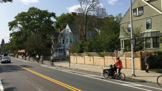 SIGN OUR PETITION: Support Building the Cambridge Protected Bike Lane Network by 2023